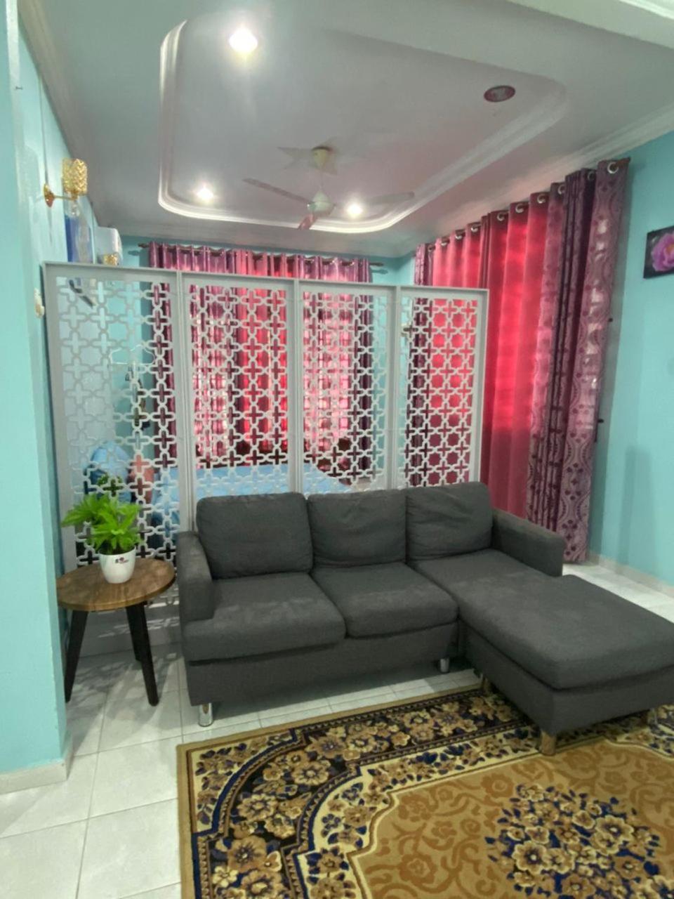 Seri Idaman Guest House Pasir Mas Exterior photo